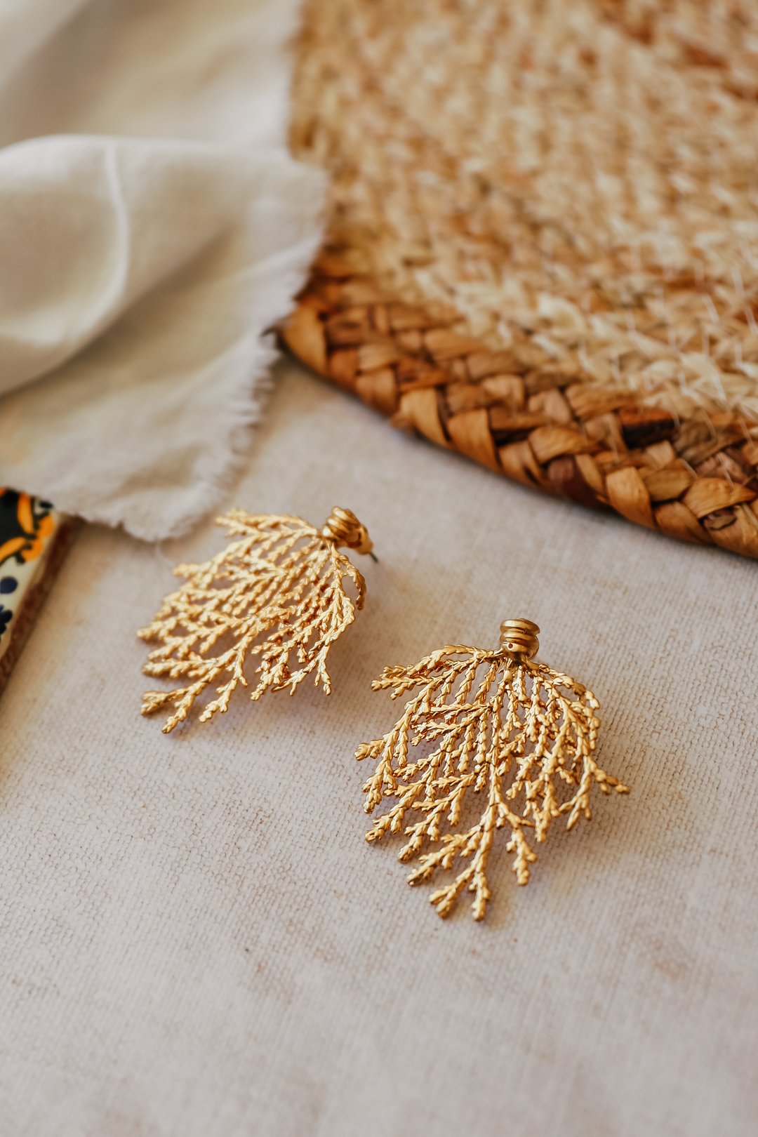 Lets Enjoy The Little Things, Joyful Gifts, Christmas Gifts, joyful greetings cards, unique gift items, unique gifts, gifts for her, gift for kids, gifts for babies, gifts for friends, unique homeware items, unique Christmas items, magical Christmas tree decorations, Natural Christmas decorations, traditional Christmas items, unique fashion items, unique handbags, unique scarfs, unique homeware, unique shelving, unique prints, unique planters, unique cards and wrap, unique greetings cards, funny greetings cards, unique jewellery,