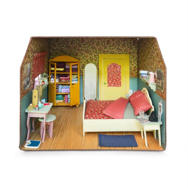 Cardboard Bedroom - Image 3